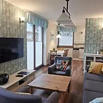 Dom Na Skraju * Łukęcin