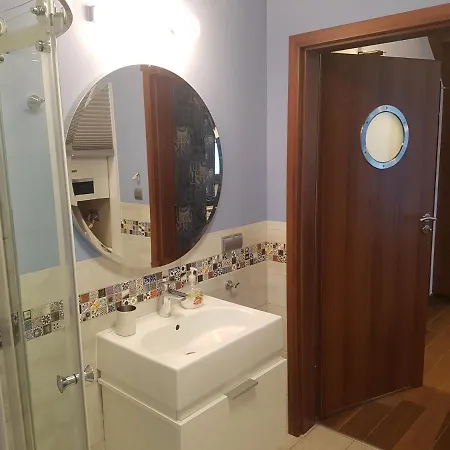Dom wakacyjny Dom Na Skraju Łukęcin