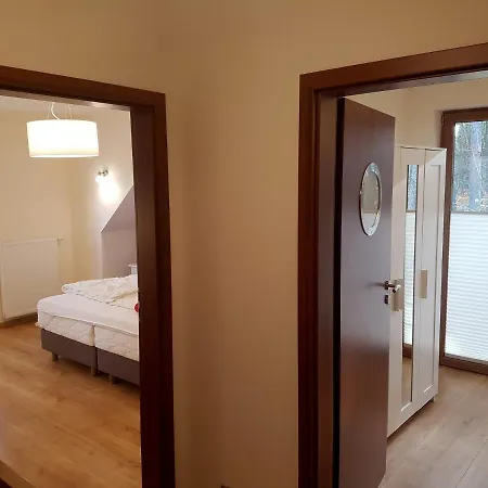 Dom Na Skraju Łukęcin