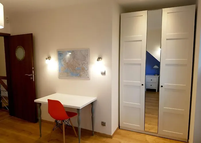 Dom Na Skraju Łukęcin