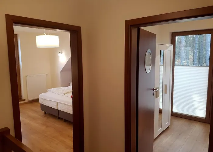 Dom Na Skraju Łukęcin